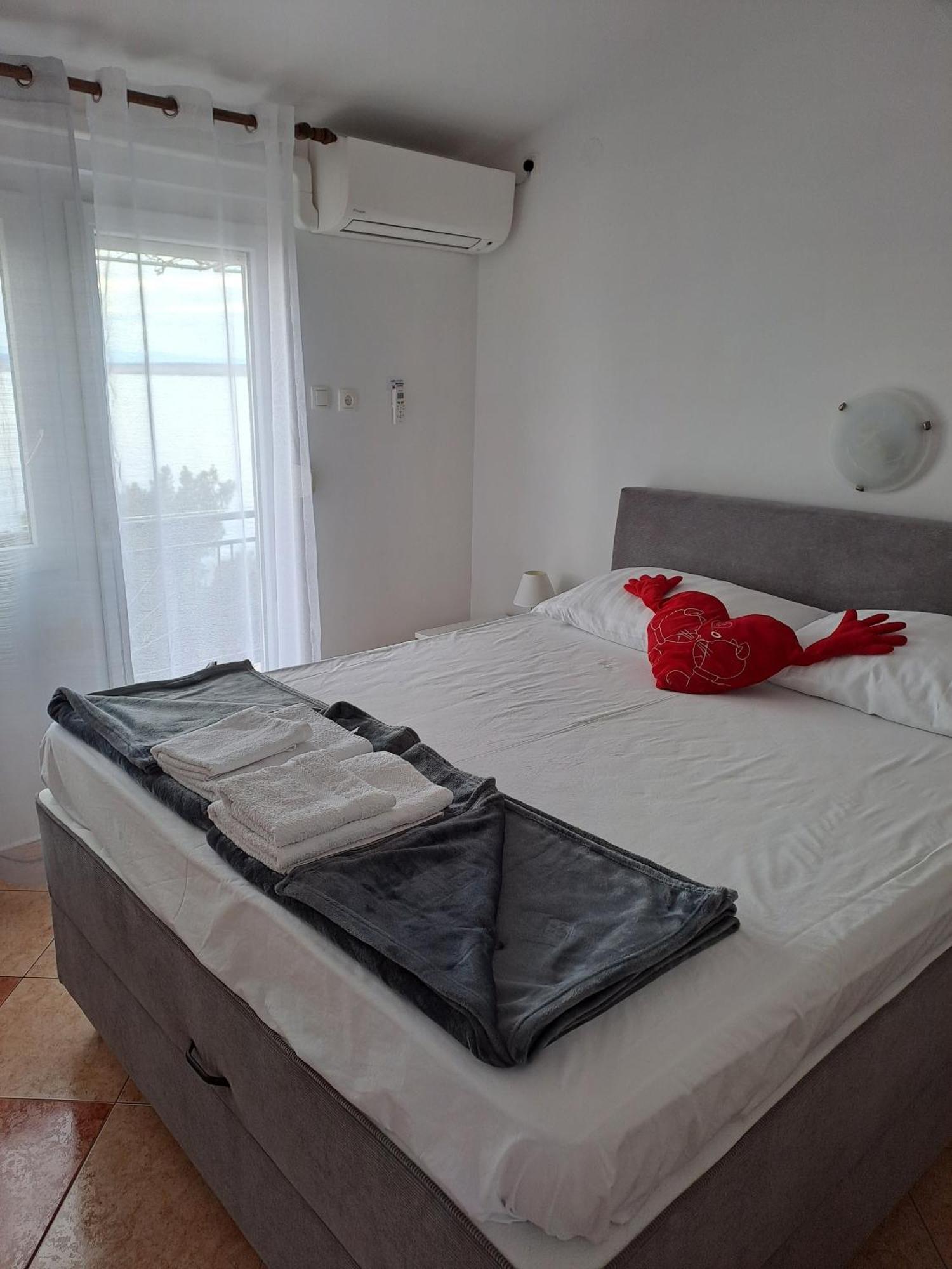 Apartments By The Sea Dramalj, Crikvenica - 2376 Exteriör bild